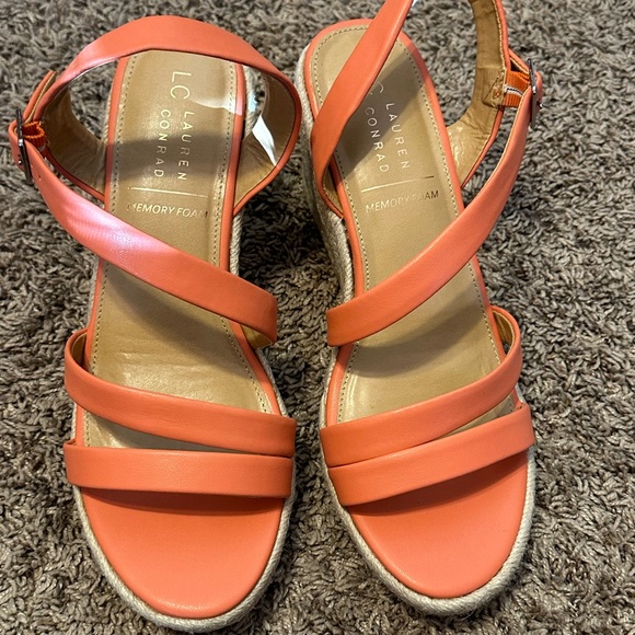 Lauren Conrad Platform Sandals - Size 10 - Picture 3 of 9